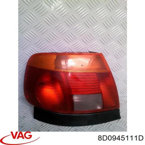 VAG 8D0945111D Фонарь задний левый в наличии Ужгород