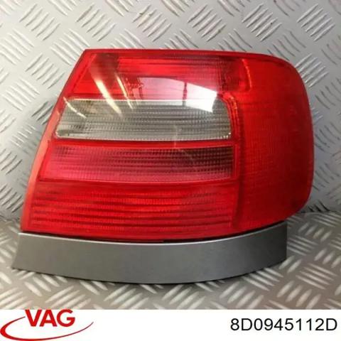 VAG 8D0945112D Фонарь задний правый в наличии Тернополь