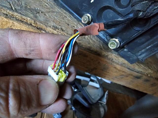 MITSUBISHI MR978845 Зеркальный элемент зеркала заднего вида левого в наличии Одесса