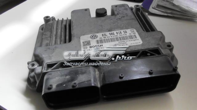 Компьютер двигателя 03L906018SR VAG