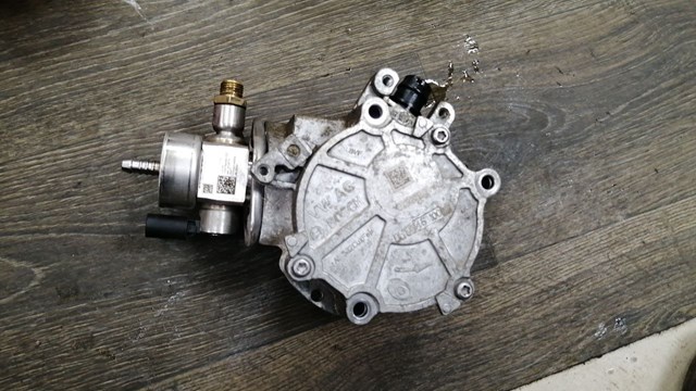 Вакуумный насос 06K145100 VAG