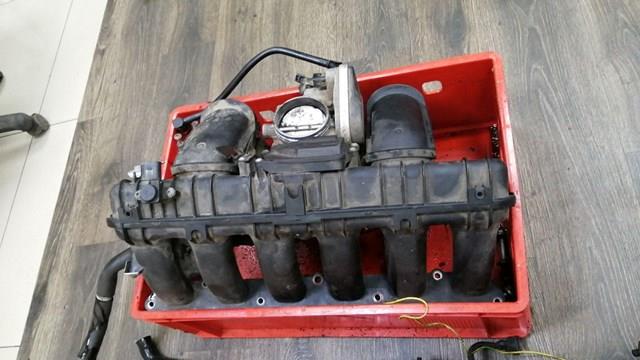 Впускной коллектор 11617559523 BMW