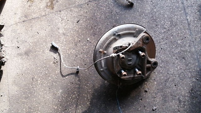 Датчик АБС (ABS) задний 13324530 GM