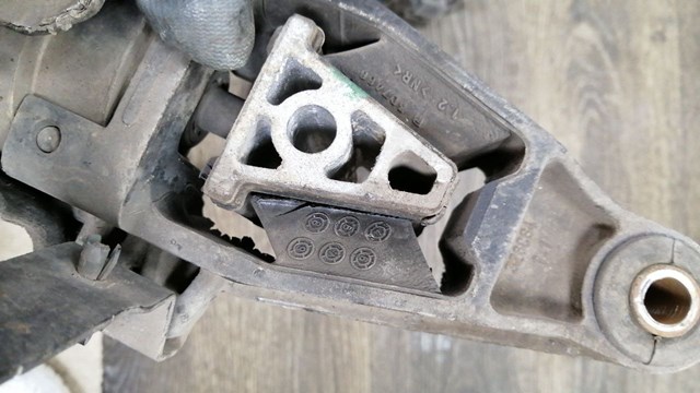 PEUGEOT 180676 Задняя опора двигателя в наличии Украина