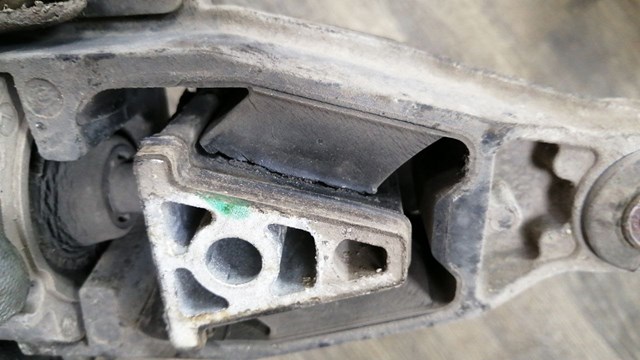 PEUGEOT 180676 Задняя опора двигателя в наличии Житомир