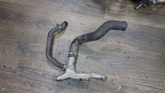FORD 1839742 Фланец системы охлаждения в наличии Николаев