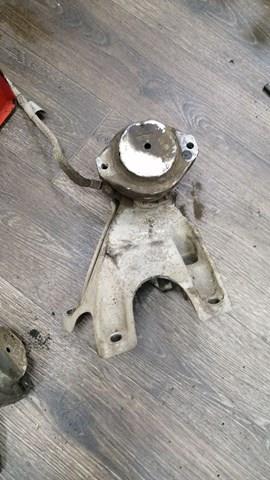 Подушка двигателя 22116761090 BMW