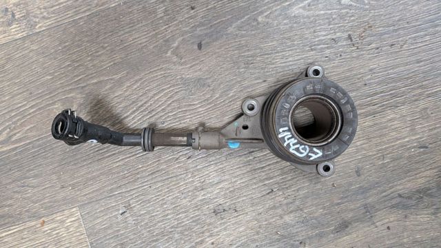 Цилиндр сцепления в сборе с выжимным подшипником 2214499 FORD