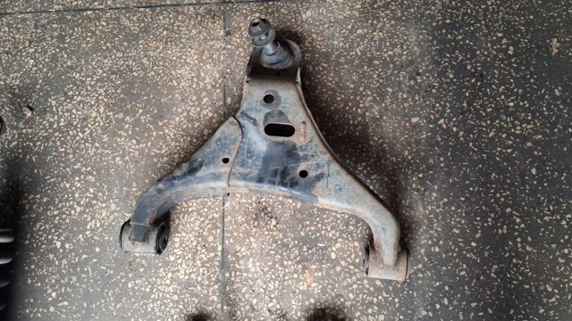 Рычаг передней подвески нижний, правый 2237736 FORD