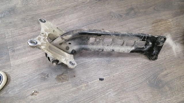 Рычаг/тяга задней подвески продольный нижний, левый 23328163 GM