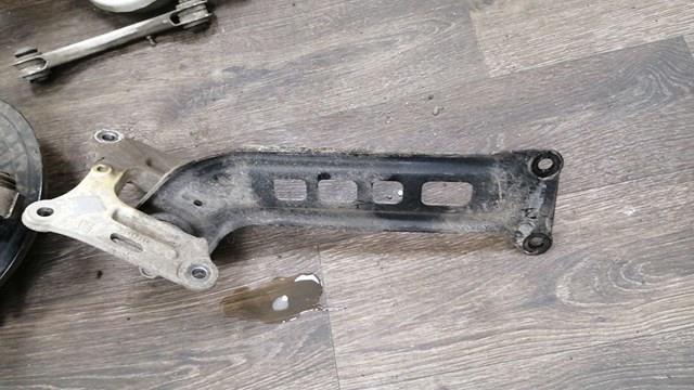 Рычаг/тяга задней подвески продольный нижний, правый 23328164 GM