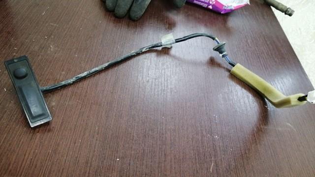 Кнопка привода замка третей/пятой двери 253801LA0A NISSAN