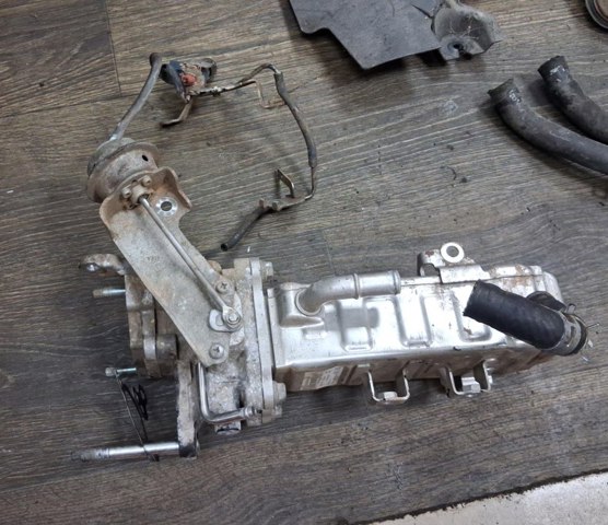 TOYOTA 256810E010 Радиатор системы EGR в наличии Киев