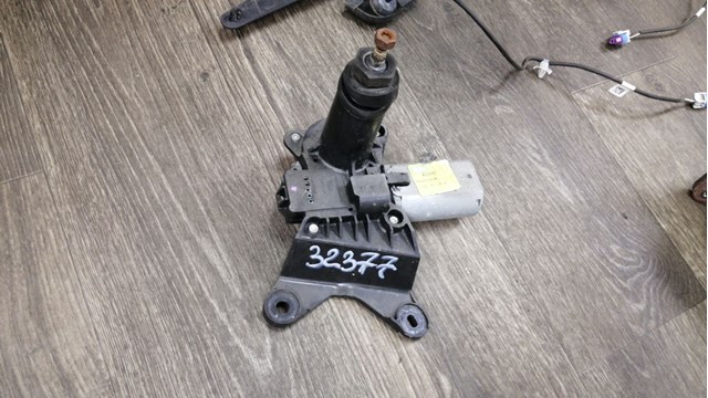 Моторчик заднего стеклоочистителя 25923437 GM
