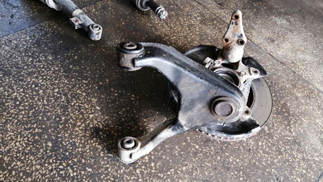 Рычаг передней подвески верхний, левый 4010A147 MITSUBISHI