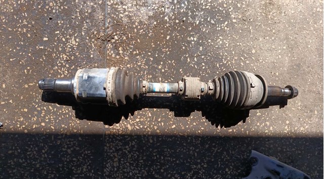 Полуось передняя левая 4342078020 TOYOTA