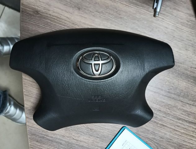 Подушка безопасности водителя 451300K070B0 TOYOTA