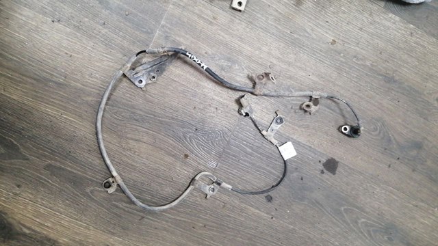 Задний левый датчик АБС 4670B123 MITSUBISHI