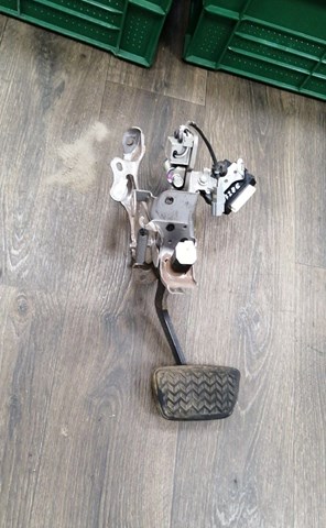 Педаль тормоза 4711033430 TOYOTA