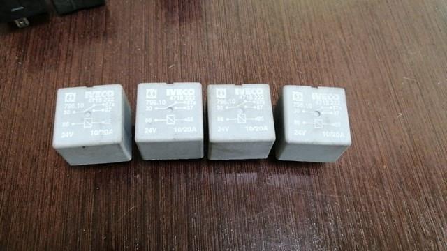 Реле поворотов 4718222 IVECO