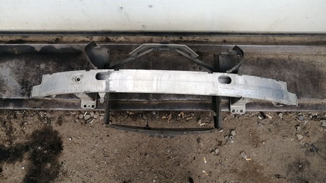 Шина бампера переднего 51117185487 BMW