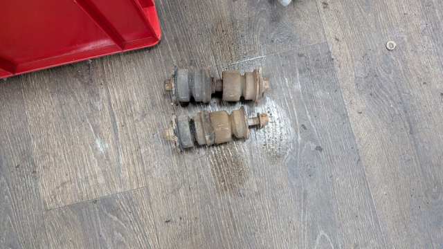 Подушка рамы (крепления кузова) 522020K010 TOYOTA