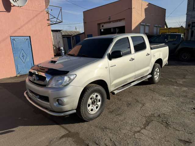 Капот двигателя 533010K021 TOYOTA