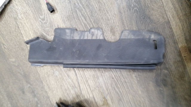 Уплотнитель капота 5338842030 TOYOTA