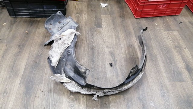 Локер передний левый 538760R060 TOYOTA