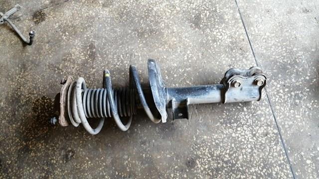 Амортизатор передней подвески правый 546612T021 HYUNDAI