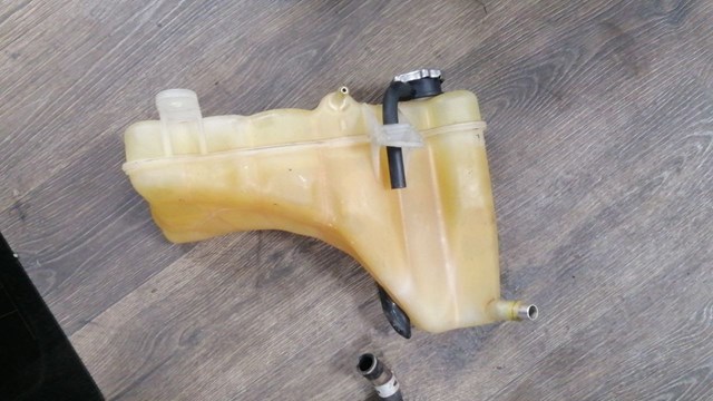 Водяной бачок системы охлаждения 55111260AF CHRYSLER