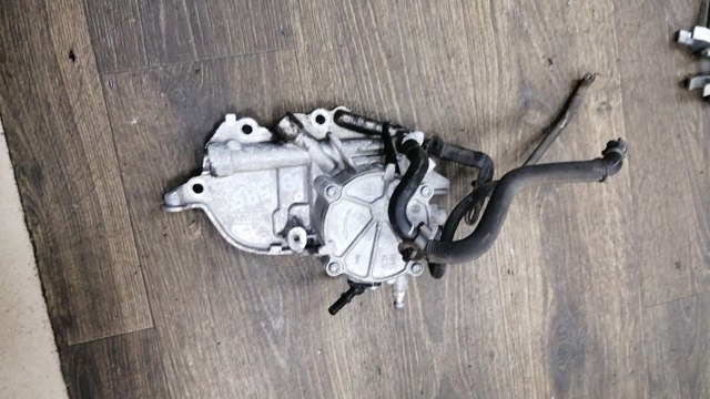 Насос вакуумный 55502464 OPEL