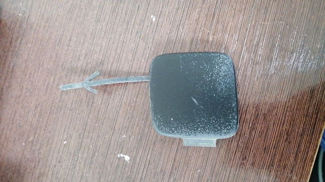 Заглушка буксировочного крюка в передний бампер 565807441 VAG