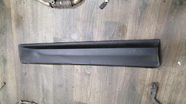 Накладка передней двери 565854939 VAG