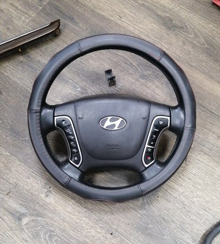 Подушка AIRBAG водительская 569002B000HZ HYUNDAI