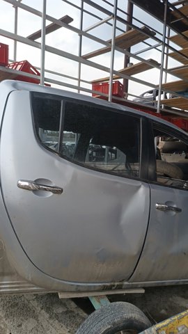 Окно надставки двери задней 5740A206 MITSUBISHI
