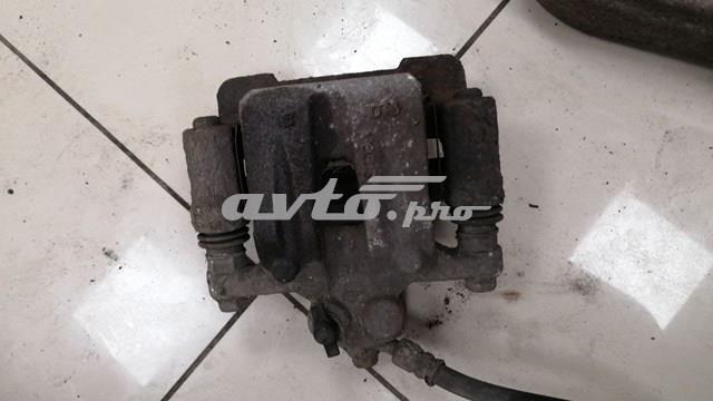 Задний правый суппорт 582302Y300 HYUNDAI