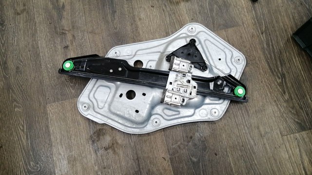 Механизм стеклоподъемника двери передней, правой 5L0837462 VAG