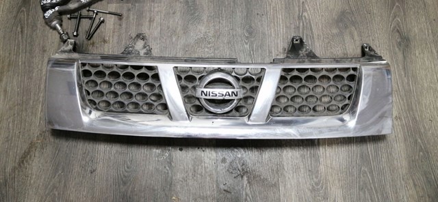 Облицовка радиатора 62310VK000 NISSAN