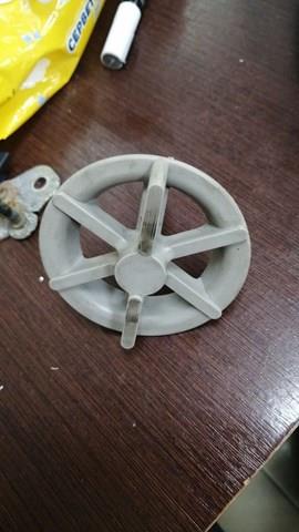 Крепление запаски 628502T100 HYUNDAI