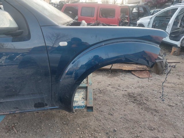 Переднее правое крыло 63100EB330 NISSAN