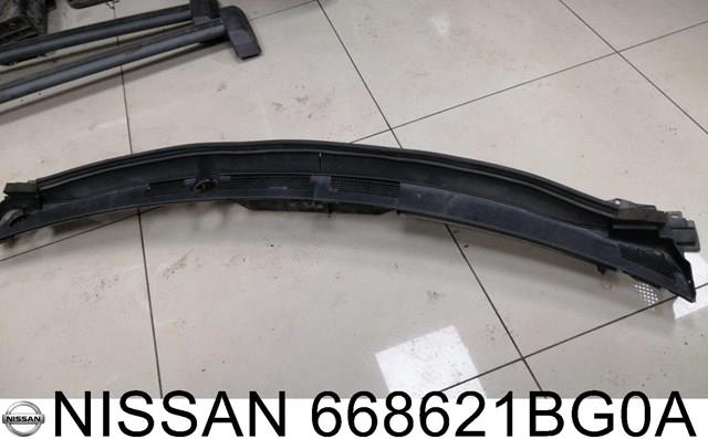Водосток лобового стекла, жабо 668621BG0A NISSAN