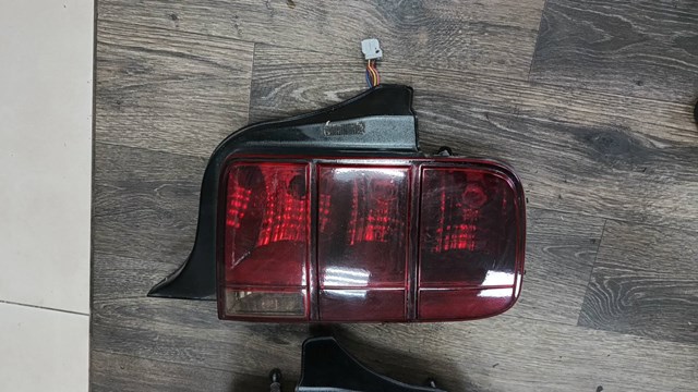 Правый стоп-сигнал 6R3Z13404AB FORD