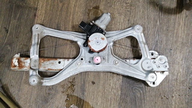 Механизм стеклоподъемника двери передней, правой 72210SNAA02 HONDA