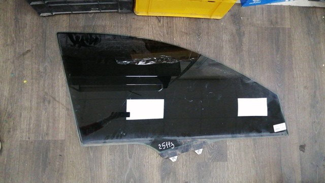 Стекло двери передней правой 73300SWYG00 HONDA