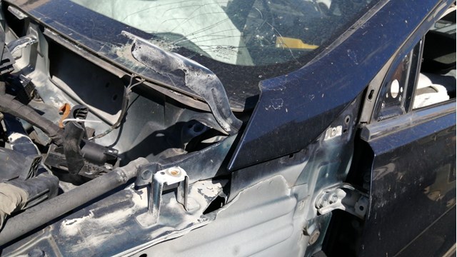 Левая петля капота 791103S000 HYUNDAI