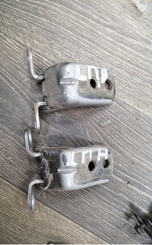 Петля двери передней 80401EG000 NISSAN