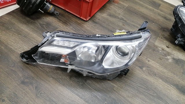 Основная фара в сборе левая 8117042542 TOYOTA