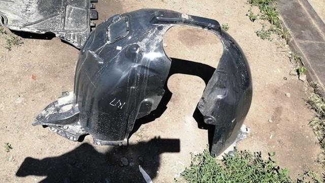 Подкрылок передний правый 81A821172B VAG