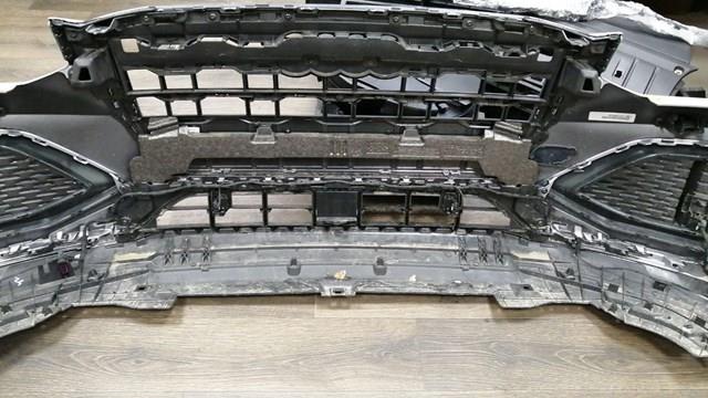 Кронштейн решетки радиатора 81A853037D VAG